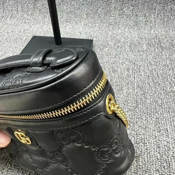 100% Authentic Gucci GG Leather Top Handle Bag 669-110524 - Picture 8 of 16